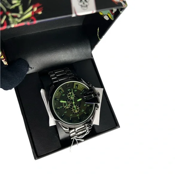 Ed Hardy Men’s Watch Chronograph Stainless Steel - Picture 4 of 7